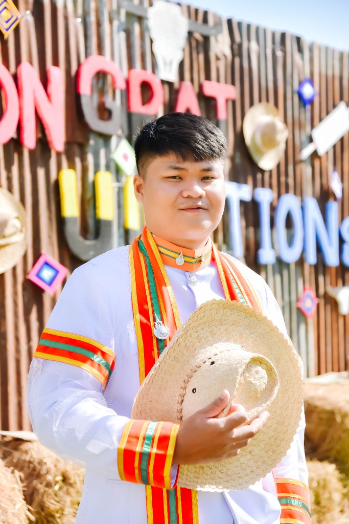 Graduation - Hand on Hat